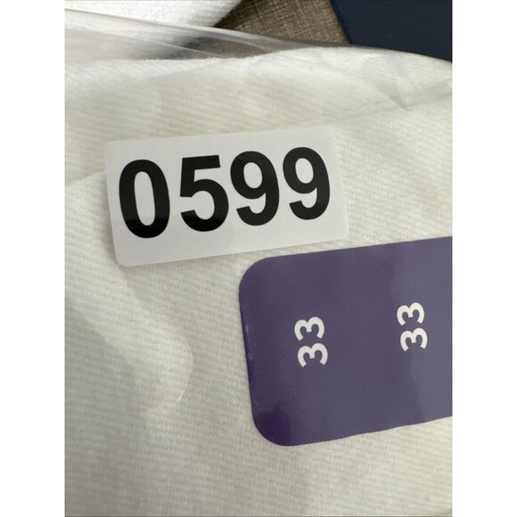 Levi’s Women's 33 Mid Length Midrise Denim Shorts Stretch Off White NWT 0599 - Picture 15 of 15